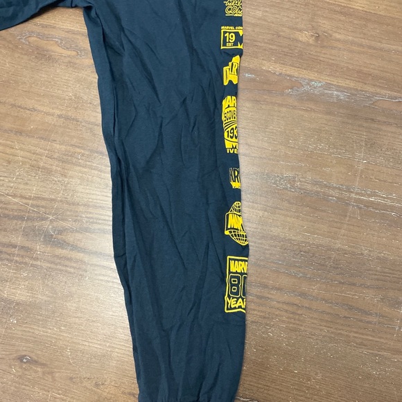 MARVEL Spider Man Lootwear Long sleeve Tee size M NWOT - Picture 6 of 9